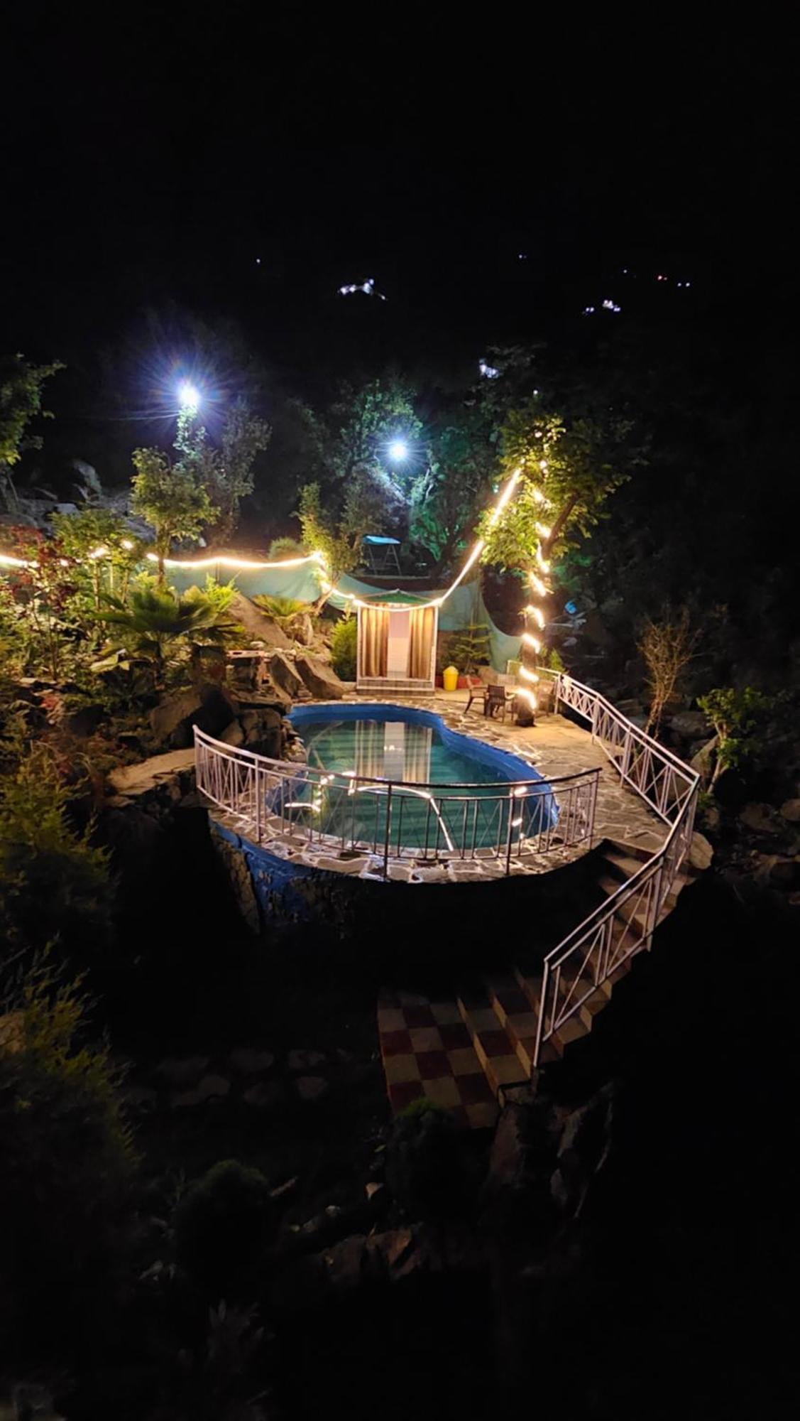 On The Rocks Hotel Kasauli Buitenkant foto